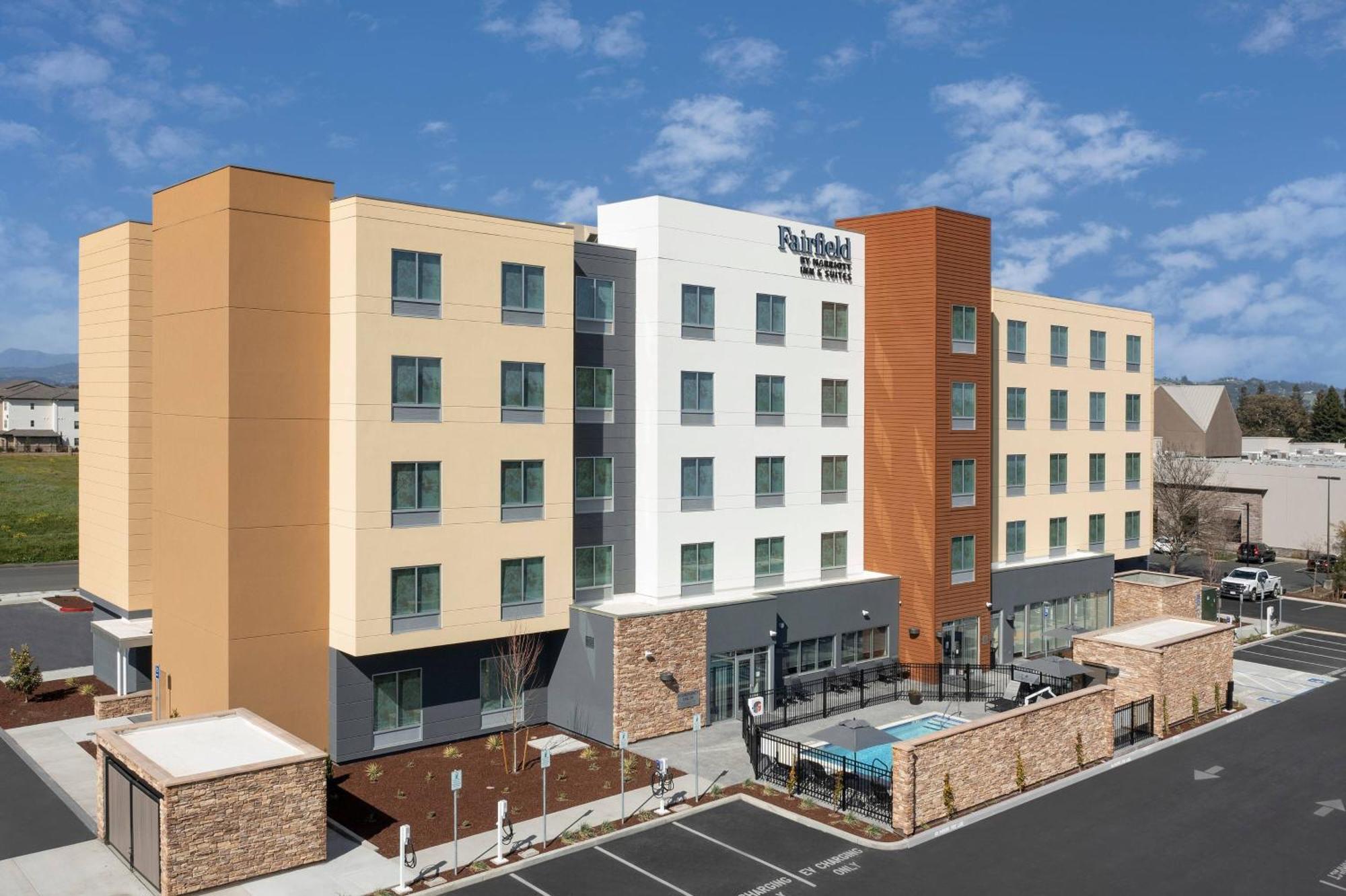 Fairfield Inn & Suites By Marriott Santa Rosa Rohnert Park Esterno foto